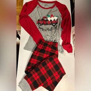 NWT Women’s Holiday Style 2pc Pajamas Set Size S